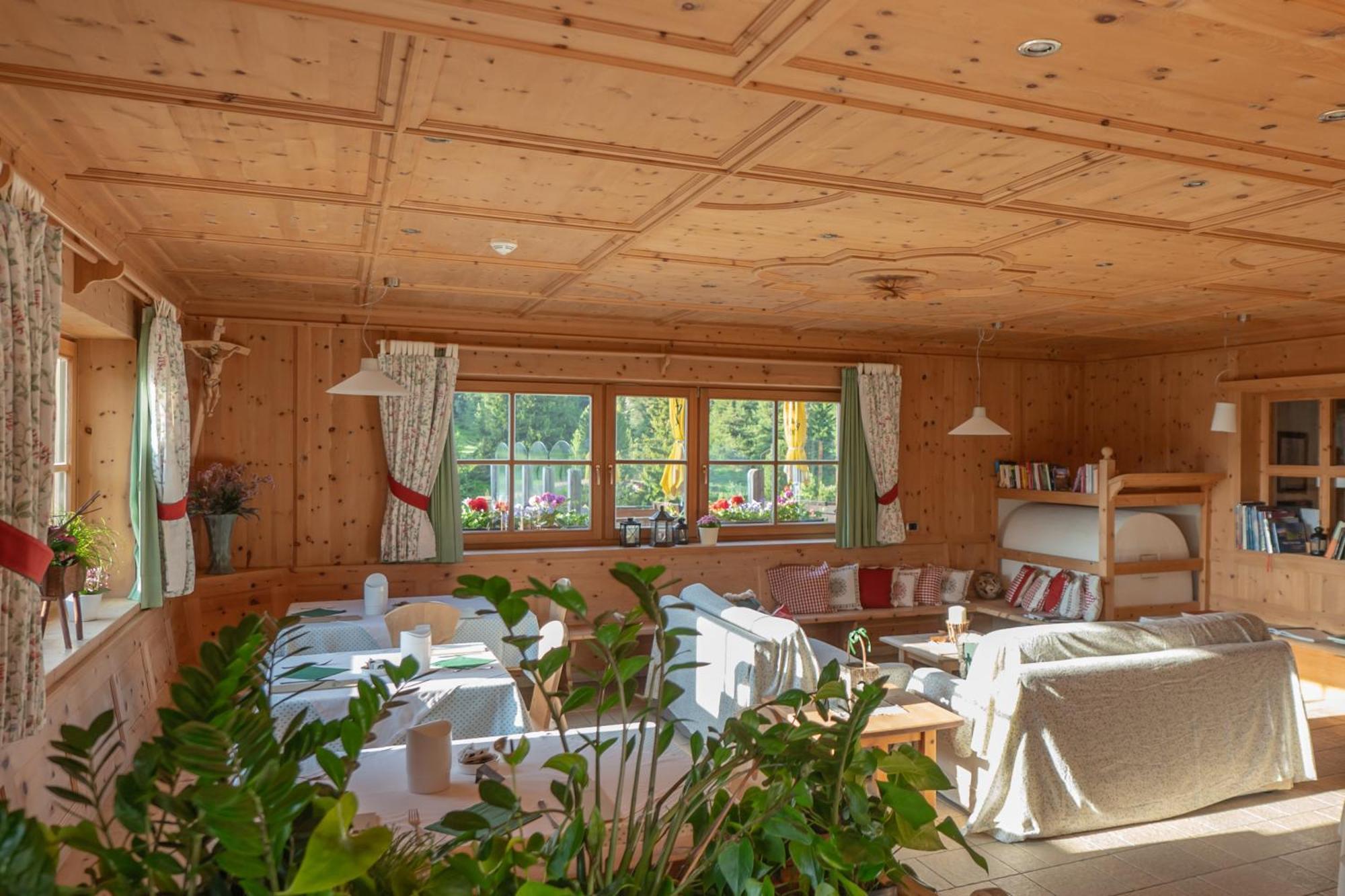 Ütia De Börz Otel San Martino in Badia Dış mekan fotoğraf